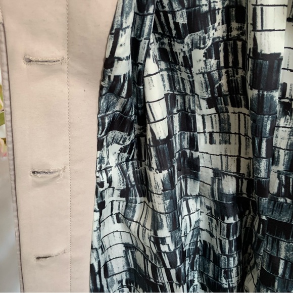 KENNETH COLE NEW YORK CLASSIC TAN TRENCH COAT / BELTED / LINED / COTTON / SMALL - Picture 8 of 12